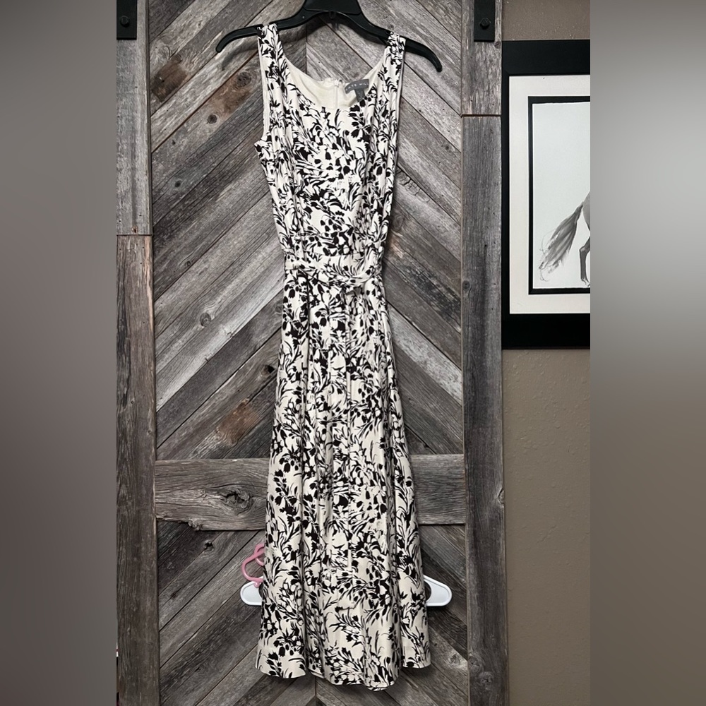 Kate Hill size 8 cream and brown dress.